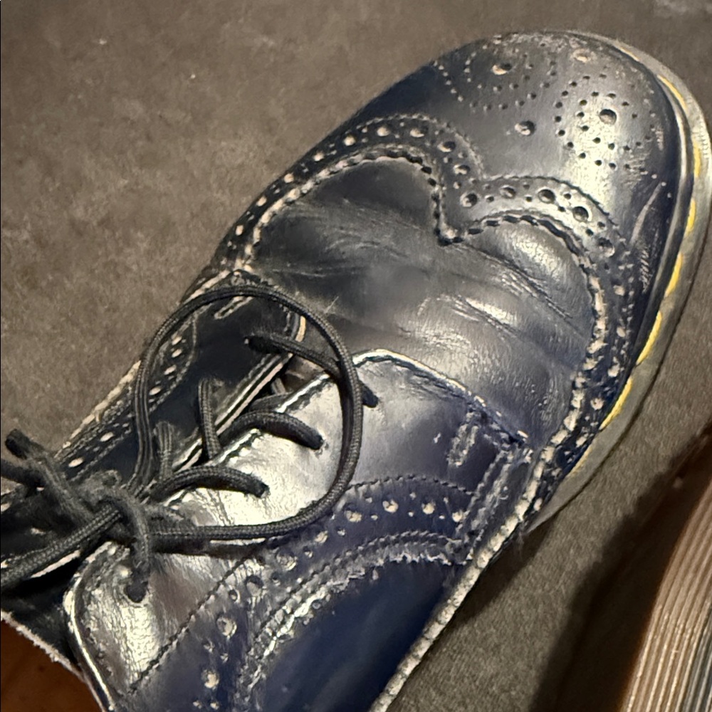 Vintage Doc Martens Navy Wingtip Oxfords men’s size 7 women’s size 9. EUC - Picture 5 of 9